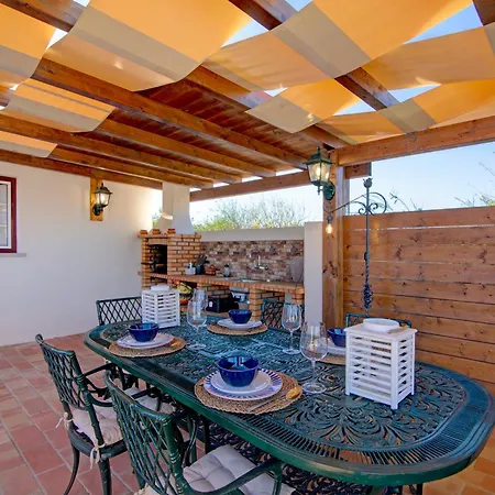 Oliva Al Iii Nyaraló